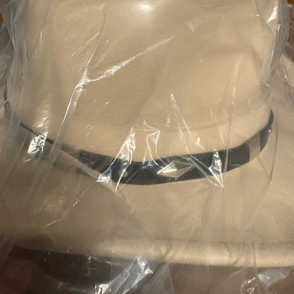 New! Cowboy type hat - Picture 2 of 5